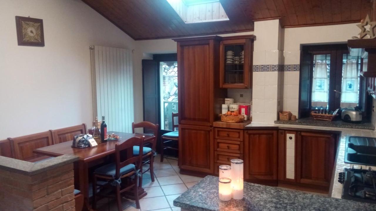 Casa Del Rustico, Indipendente Vista Sacra Con Dipinto Villa Caprie Dış mekan fotoğraf