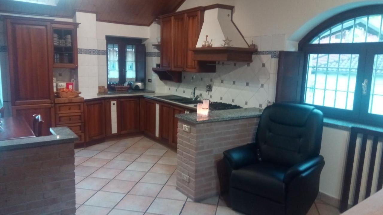 Casa Del Rustico, Indipendente Vista Sacra Con Dipinto Villa Caprie Dış mekan fotoğraf