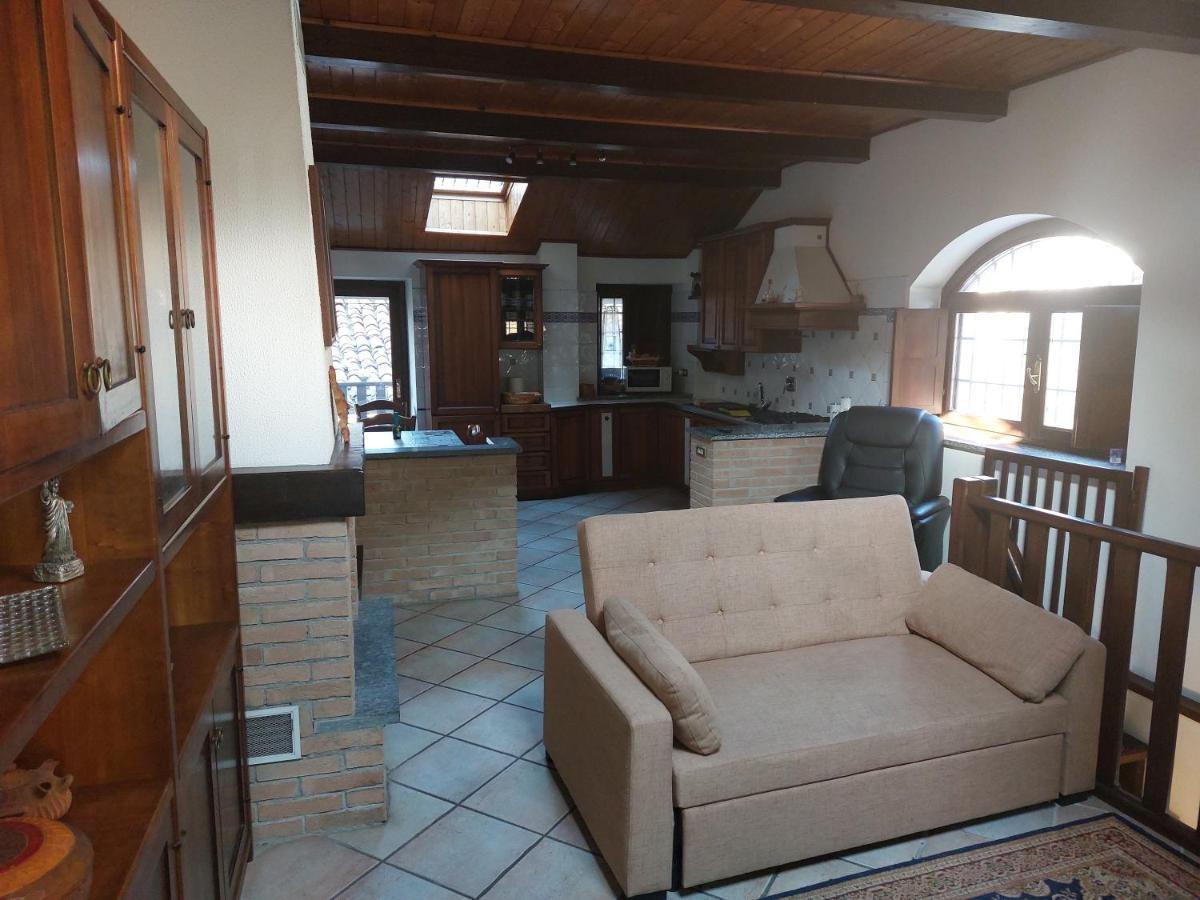 Casa Del Rustico, Indipendente Vista Sacra Con Dipinto Villa Caprie Dış mekan fotoğraf