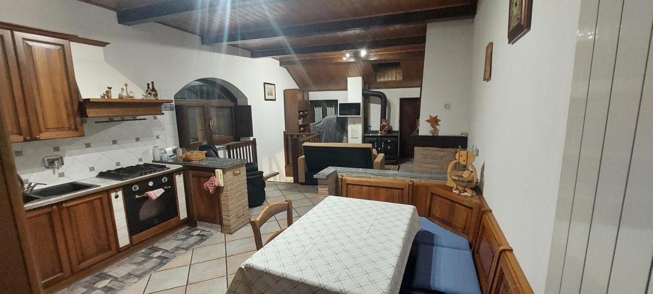 Casa Del Rustico, Indipendente Vista Sacra Con Dipinto Villa Caprie Dış mekan fotoğraf