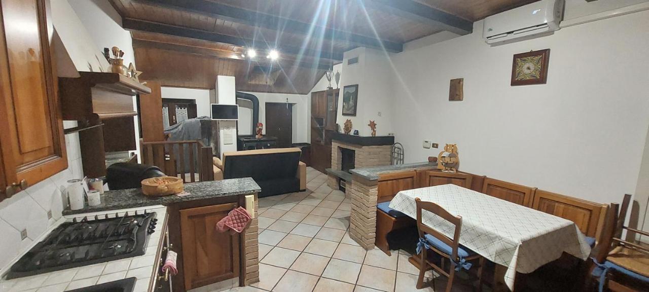 Casa Del Rustico, Indipendente Vista Sacra Con Dipinto Villa Caprie Dış mekan fotoğraf